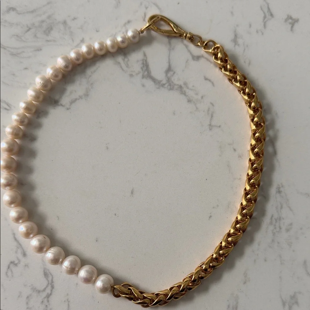 Martha Calvo Aweigh Gold-plated Pearl Necklace - Picture 2 of 5